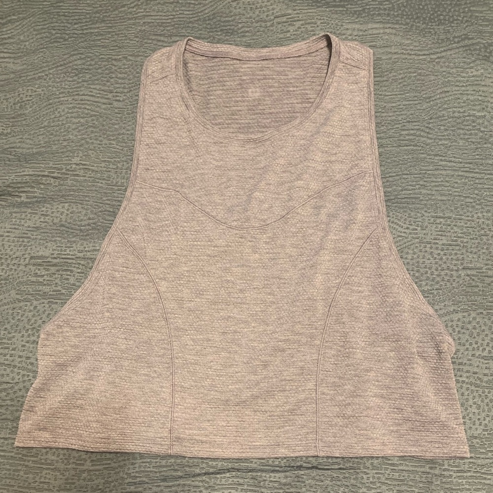 Like new Lululemon crop muscle tank
